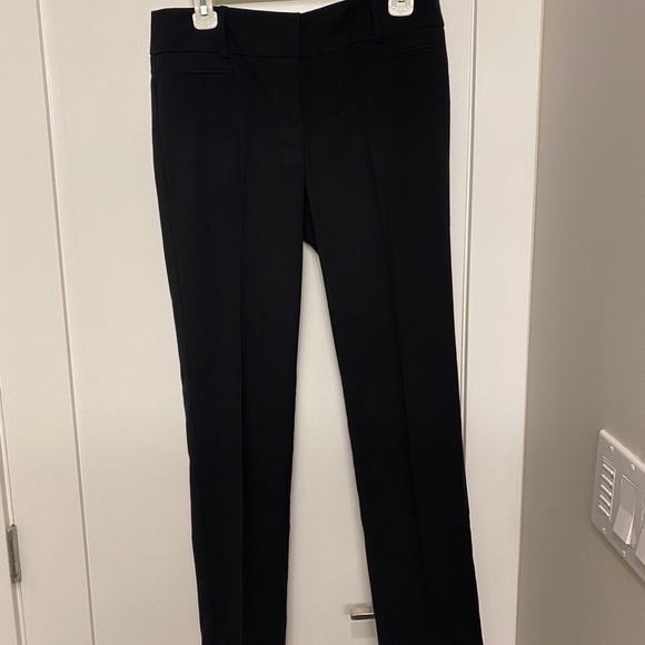 Loft Black Dress Pant. Original Style Size 4 - Picture 1 of 3